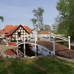 Ξενοδοχείο Skrobelev Gods Manor House 4*