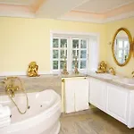 Skrobelev Gods Manor House 4*