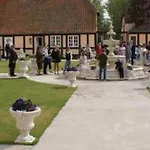 فندق Skrobelev Gods Manor House Rudkøbing