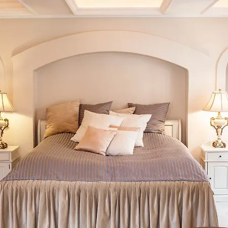 Skrøbelev Gods Manor House 4* Rudkøbing