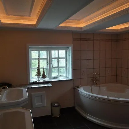 Skrøbelev Gods Manor House