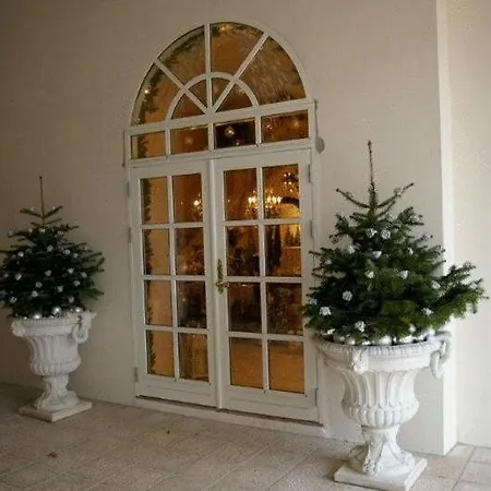 Skrøbelev Gods Manor House Hotel 4*