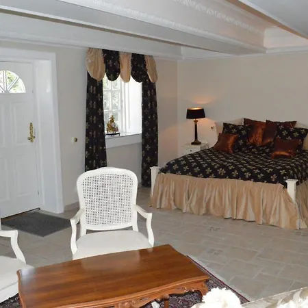 Skrøbelev Gods Manor House 4*