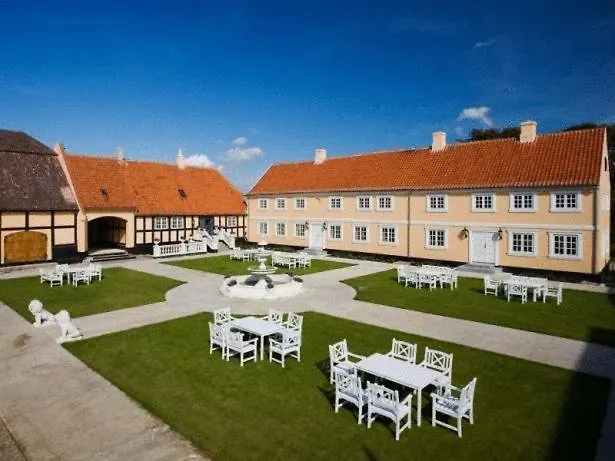Hotel Skrøbelev Gods Manor House Rudkøbing