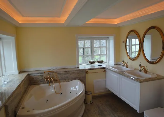 Skrøbelev Gods Manor House Hotel