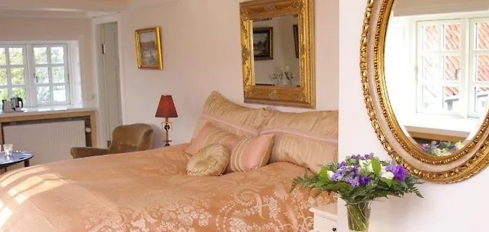 Skrøbelev Gods Manor House Hotel